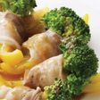 ブロッコリーと黄パプリカの豚肉巻きサラダ