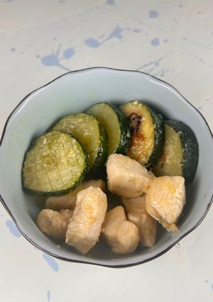 ズッキーニと鶏肉のペペロンチーノ-レシピのメイン写真