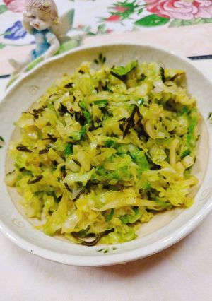 簡単キャベツの塩昆布漬け♬-レシピのメイン写真