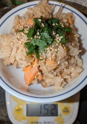減塩もちもち炊き込み秋鮭ご飯-レシピのメイン写真