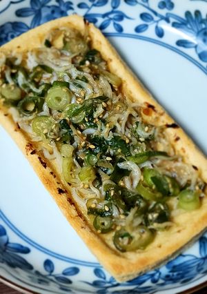 ヘルシーメイン☆しらすとネギのお揚げピザ-レシピのメイン写真