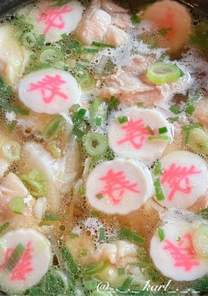 ナルトと鶏肉と根菜のスープ簡単お雑煮風-レシピのメイン写真
