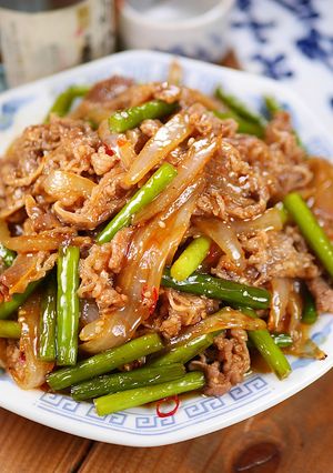 牛肉とにんにくの芽のスタミナ焼肉炒め🍚🤩-レシピのメイン写真