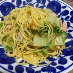 รูปของ 山東菜と桜エビのパスタ