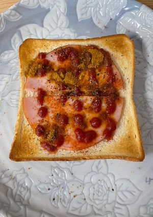 うまい・簡単・安いスパイシーハムトースト-レシピのメイン写真