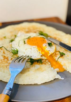 半熟目玉焼きのせ 柚子胡椒ガレット-レシピのメイン写真