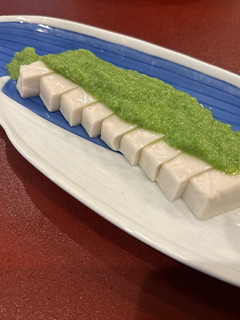 サラダにのせるかまぼことオクラトロトロ-レシピのメイン写真