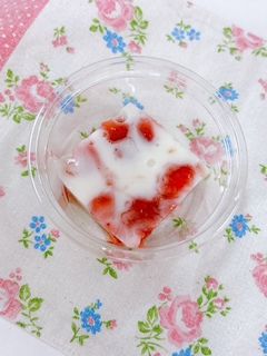 【つどいごはん】いちごミルクかん-レシピのメイン写真
