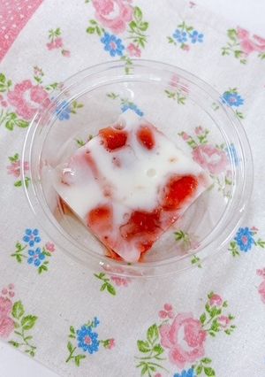【つどいごはん】いちごミルクかん-レシピのメイン写真