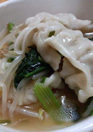 冷凍餃子ともやしのシャンタンスープ-レシピのメイン写真
