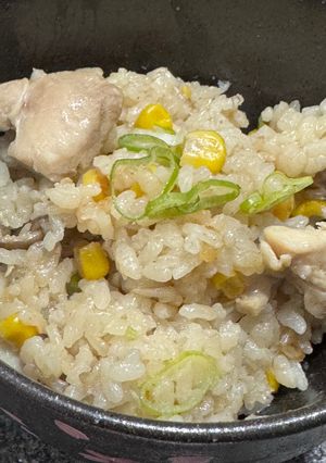 鶏肉とコーンと舞茸の炊き込みご飯-レシピのメイン写真