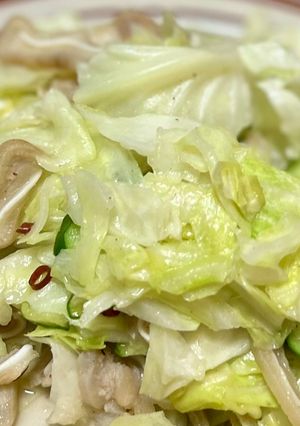 【キャベツ消費】豚ミミと一緒に塩炒め-レシピのメイン写真