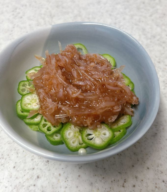 梅水晶は薄切り生オクラと食べると旨し-レシピのメイン写真