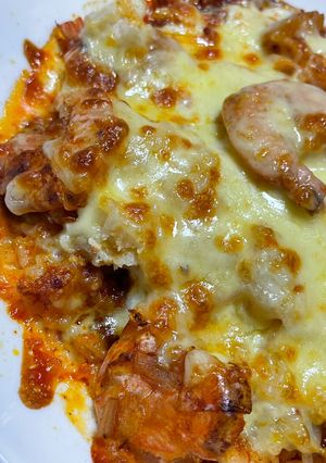 麻婆飯のアレンジ海老チリを飾ったドリア-レシピのメイン写真