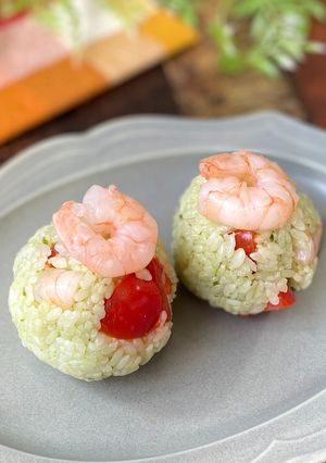 海老とトマトのジェノベーゼ風パリおにぎり-レシピのメイン写真