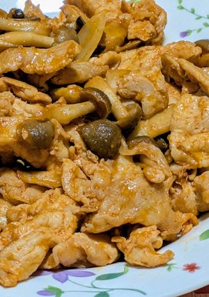 豚肉と玉ねぎとしめじのピリ辛炒め-レシピのメイン写真
