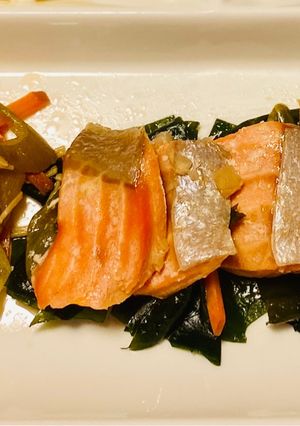 鮭とわかめのレンジ蒸し-レシピのメイン写真