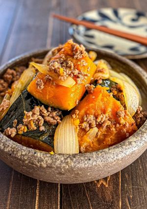 かぼちゃと新玉♡お惣菜屋さん風そぼろ煮-レシピのメイン写真