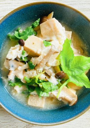 高野豆腐、しめじ、三つ葉の卵とじ-レシピのメイン写真