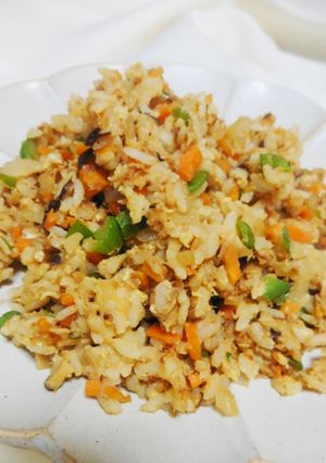 ツナと彩り野菜の味噌チャーハン-レシピのメイン写真