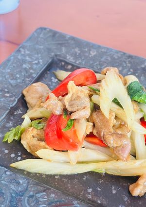 香り立つ＊セロリと豚肉のカレー風味炒め-レシピのメイン写真
