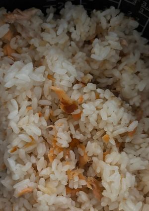 鮭のアラで炊き込みご飯-レシピのメイン写真