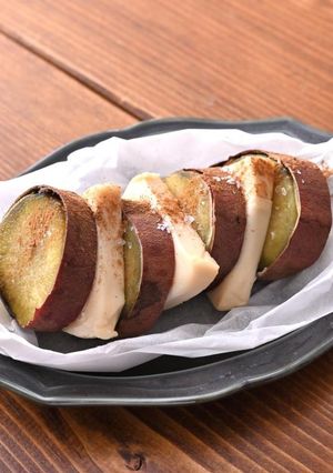 小さなチーズケーキのりんご香る焼きいもサンド-レシピのメイン写真
