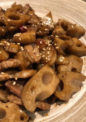 れんこんと豚バラの甘辛炒め-レシピのメイン写真