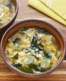 中華風♪セロリとわかめの卵スープ