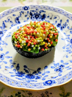 ハロウィンにも!エビとアボカドカップ前菜-レシピのメイン写真