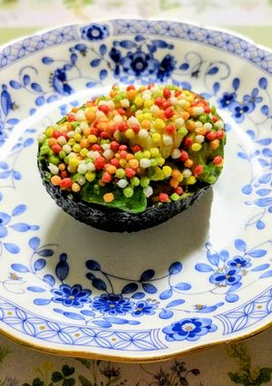 ハロウィンにも!エビとアボカドカップ前菜-レシピのメイン写真