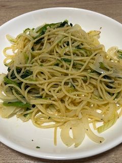 ほうれん草と玉ねぎのマヨ炒めパスタ-レシピのメイン写真
