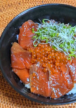 サーモンといくらの親子丼-レシピのメイン写真