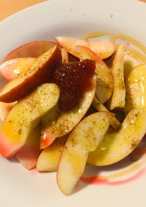 薄切リンゴ●はちみつストロベリーシロップ-レシピのメイン写真
