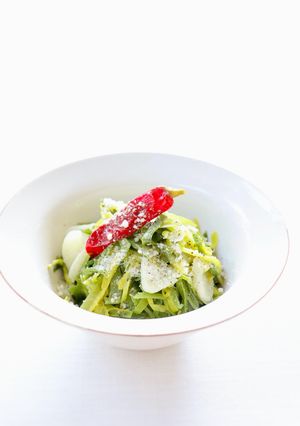 簡単手軽【青リーキとにんにくのバター蒸し-レシピのメイン写真
