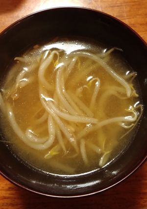 もやしの味噌汁 ★ 牛脂を使ってコクましまし-レシピのメイン写真