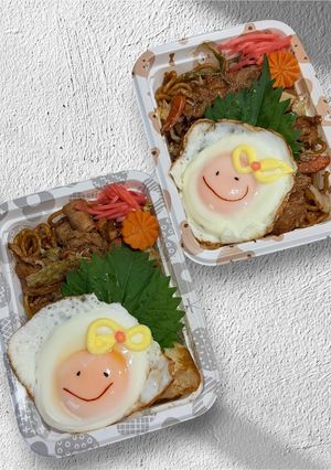 焼きそば弁当✴︎ニコニコ目玉焼きのせ✴︎可愛い-レシピのメイン写真