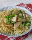 春を味わう！アスパラとたけのこの焼きそば