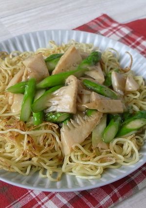 春を味わう！アスパラとたけのこの焼きそば-レシピのメイン写真
