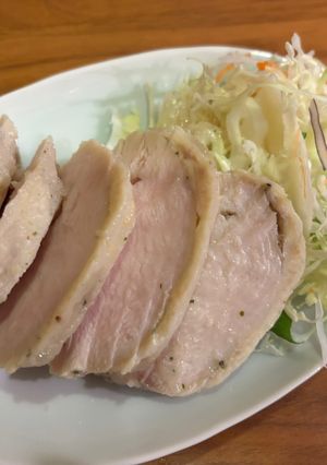 酒の肴に！簡単＆美味いガーリック鶏ハム-レシピのメイン写真