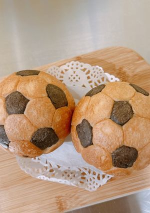 可愛い⚽️まんまるサッカーボールチョコパン-レシピのメイン写真