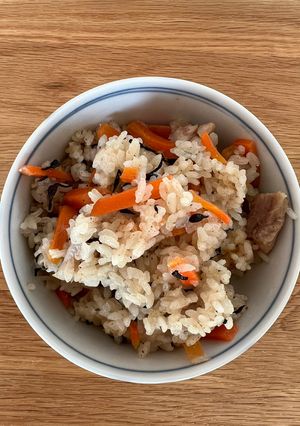栄養たっぷり！ひじきと鶏肉の炊き込みご飯-レシピのメイン写真