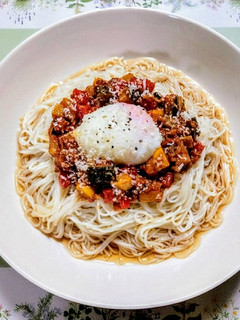 簡単ランチ!温泉卵とラタトゥイユの素麺-レシピのメイン写真