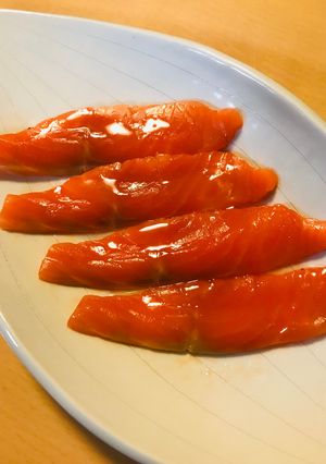 市販スモークサーモンのレモン果汁かけ-レシピのメイン写真