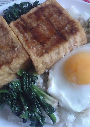備蓄米でカフェ丼V104絹厚揚ポパイ月見-レシピのメイン写真