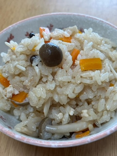 鶏ひき肉ときのこの炊き込みご飯-レシピのメイン写真