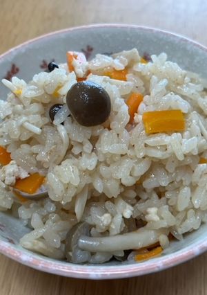鶏ひき肉ときのこの炊き込みご飯-レシピのメイン写真
