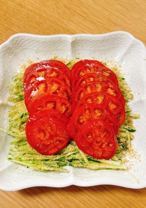 せん切りきゅうりサラダ♪とトマト-レシピのメイン写真