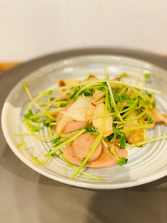 豆苗とエリンギの魚肉ソーセージ炒め-レシピのメイン写真