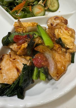 【簡単夕食】柔らか鶏胸肉と小松菜と卵の炒め物-レシピのメイン写真